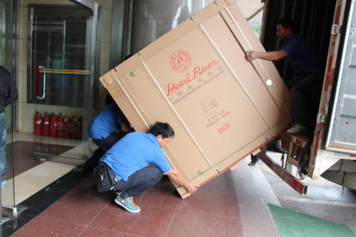 新津钢琴贵重工艺品无忧运